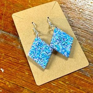 Beautiful dangles! Light purple pink and blue!